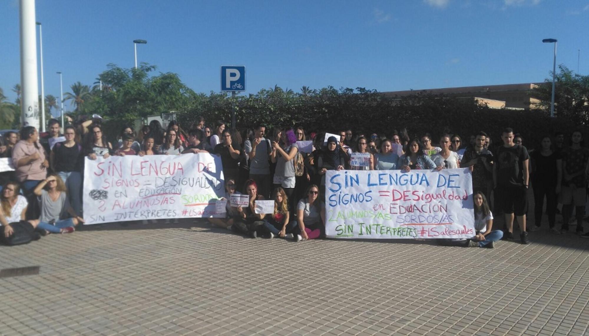 Protesta IES Victoria Kent